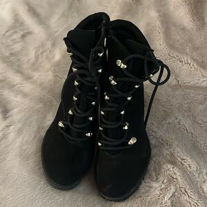 Andiamo size 8.5 black boots